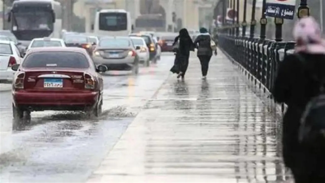 تقلبات حادة.. خرائط الطقس تكشف مصير درجات الحرارة خلال الأيام المقبلة